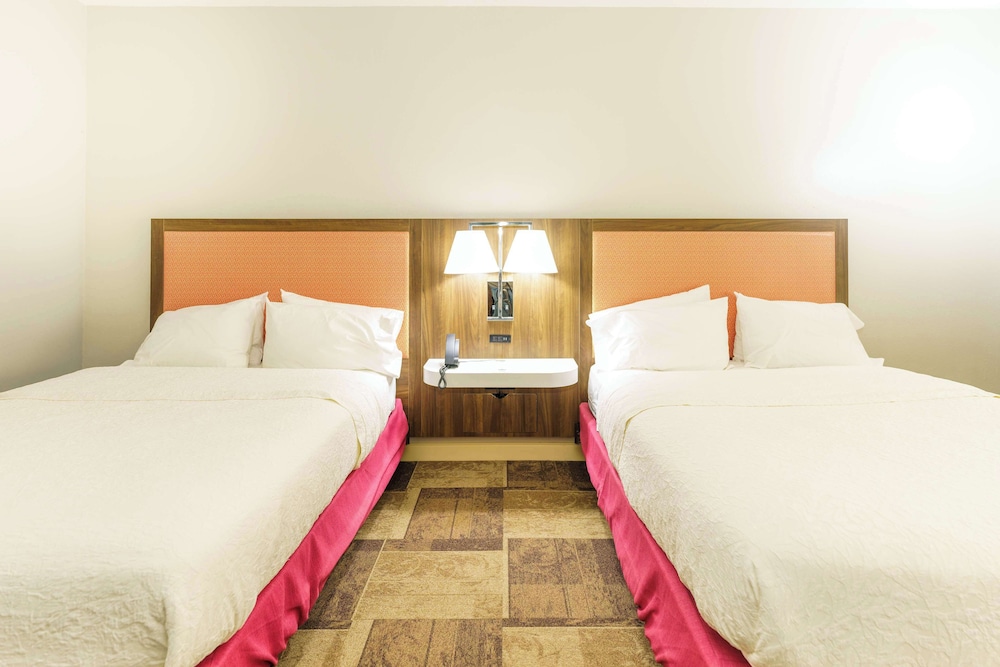Hampton Inn Garden City - photo 15