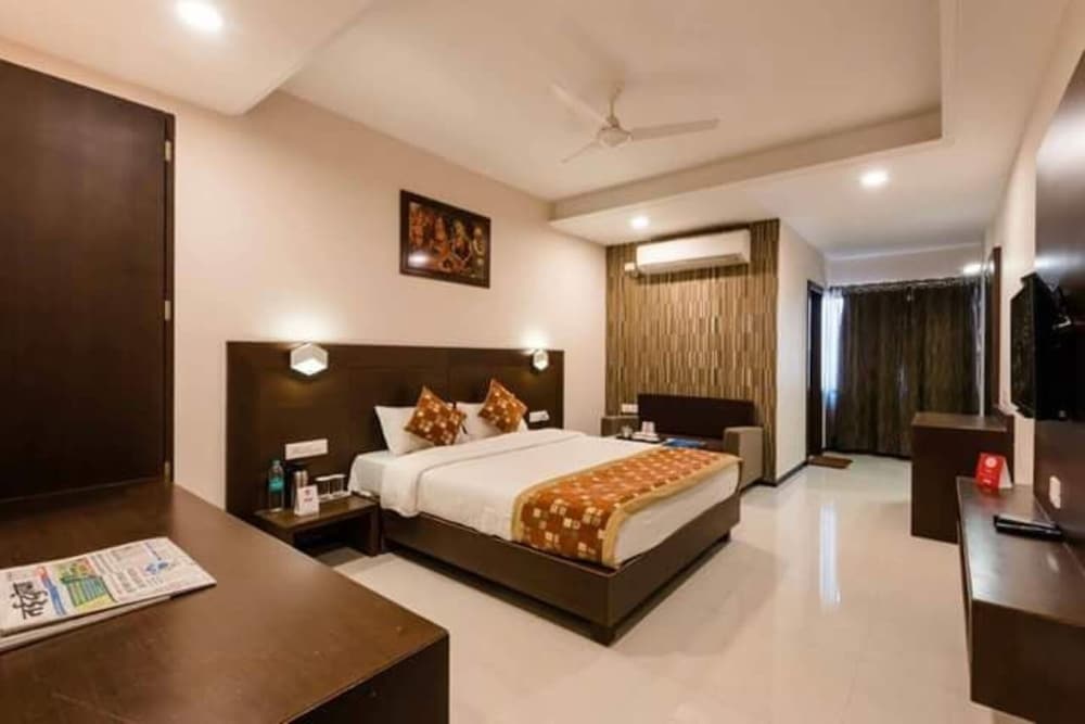 Goroomgo Park Palace Ujjain - last minute hotel in Ujjain