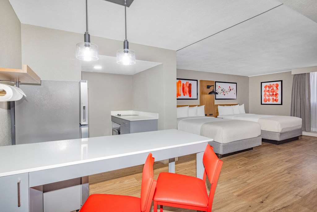 Hawthorn Extended Stay by Wyndham Wichita Airport - photo 24