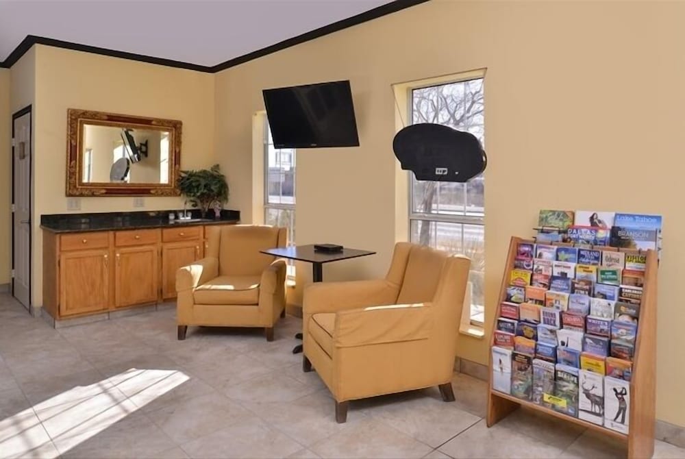 La Bonita Inn And Suites - photo 21