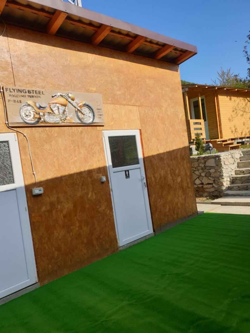 Cabanutele La Denisa in Dubova, Romania