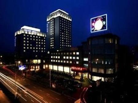 Shanghai Yuehua Hotel — hotel in Fengxian
