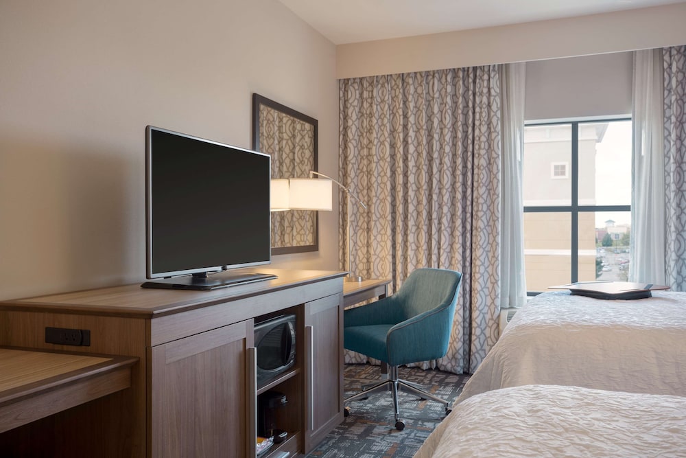 Hampton Inn & Suites West Des Moines SW Mall Area - photo 8