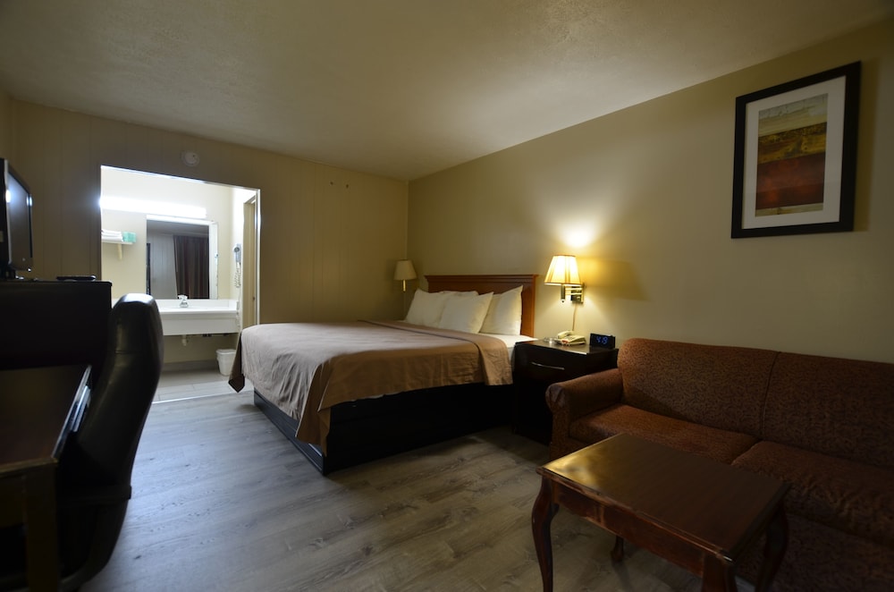 Travelowe's Motel - photo 17