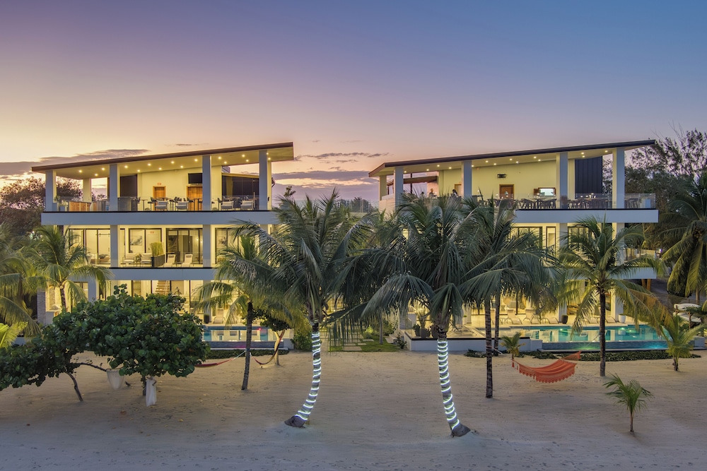Villas at Playa de Coco — 4-Star Luxury Hotel in Placencia, Belize