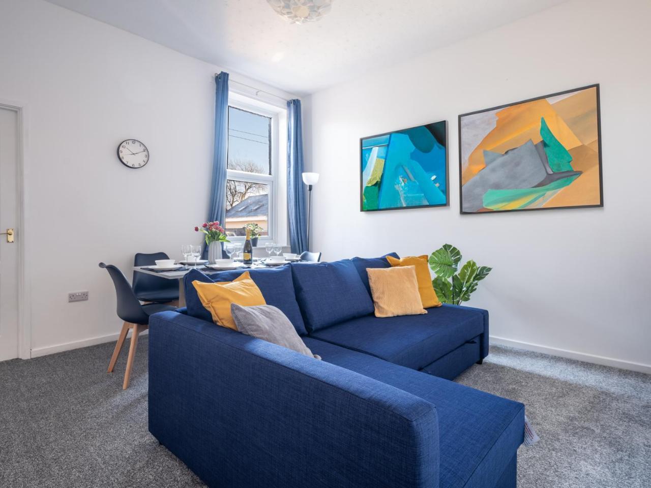 Large 3Bed Sleeps 6 Free Parking Near Tynemouth — 4-Star Luxury Hotel in North Shields, United Kingdom