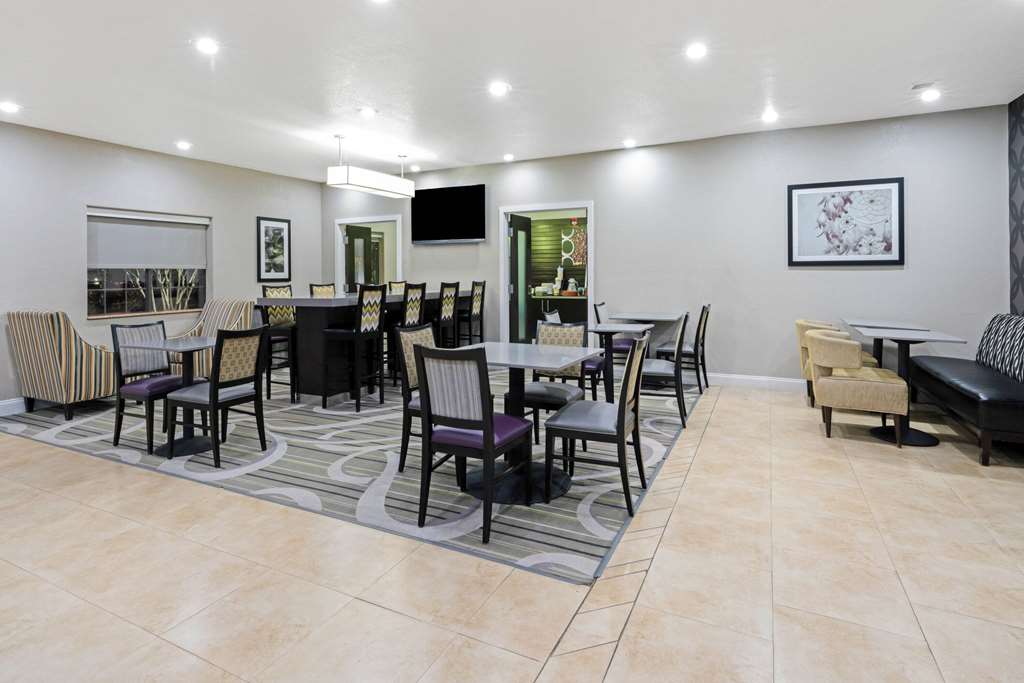 La Quinta Inn & Suites by Wyndham Ada - photo 27