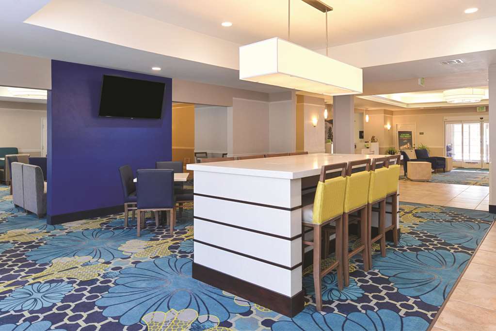La Quinta Inn & Suites by Wyndham Ruidoso Downs - photo 51