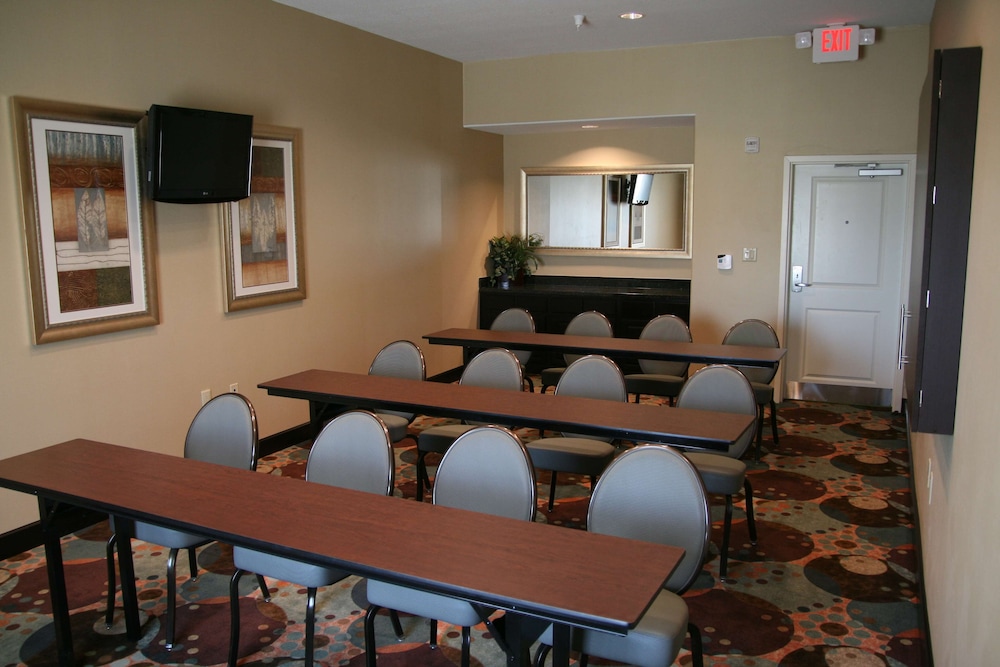 Hampton Inn La Grange - photo 21