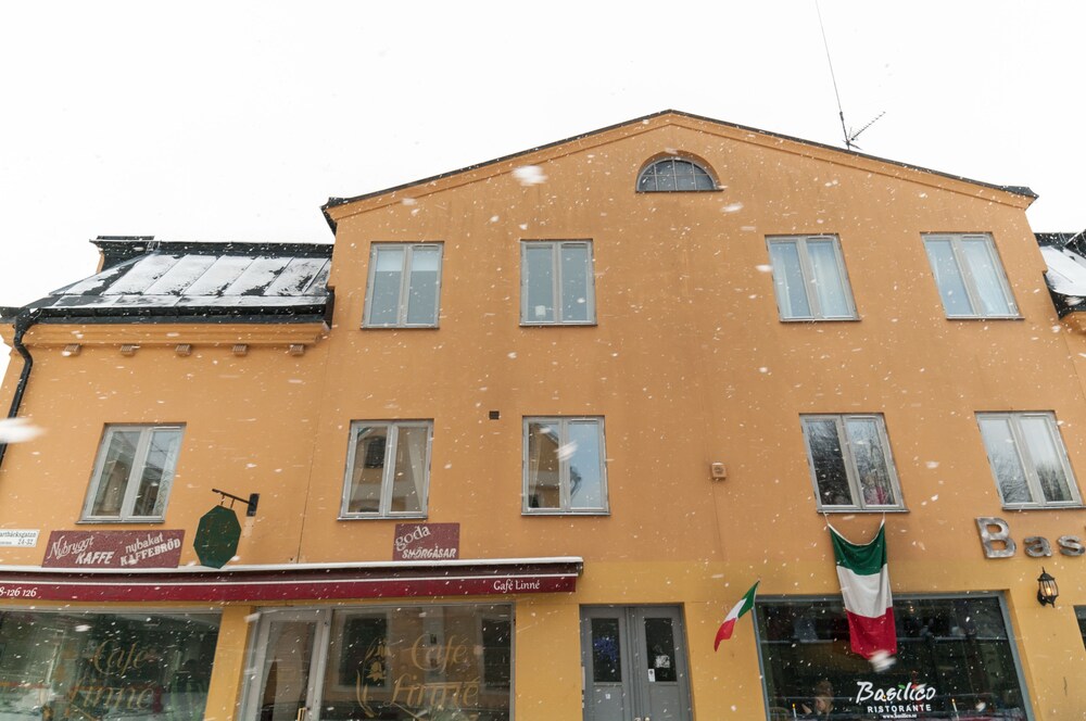 Cozy Apartment — 4-Star Luxury Hotel in Uppsala, Sweden