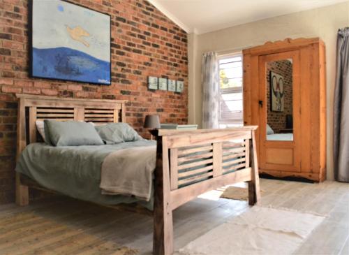New barn room private space FIBRE Wifi Vegan Home — 4-Star Luxury Hotel in Johannesburg, South Africa