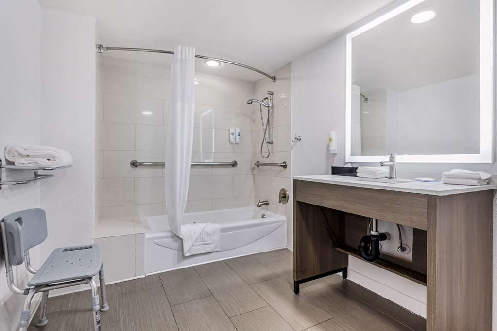 Comfort Inn Sea World Area - photo 25