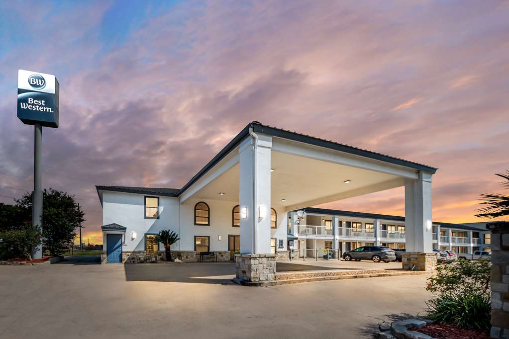 Best Western George West Executive Inn - photo 26