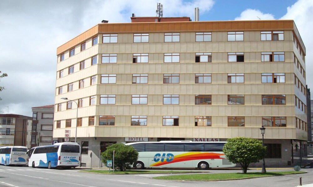Hotel Xallas — Santa Comba