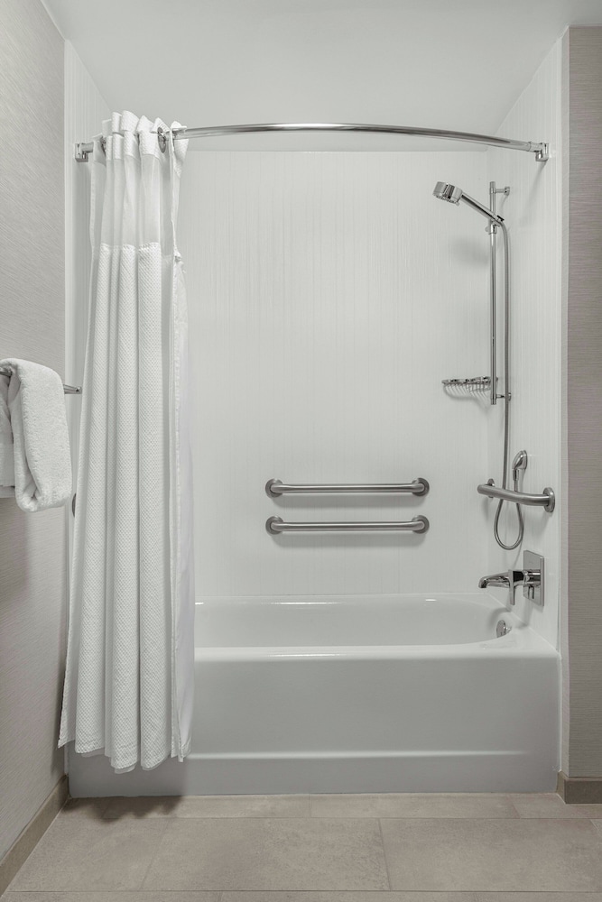 Courtyard by Marriott Louisville Airport - photo 16