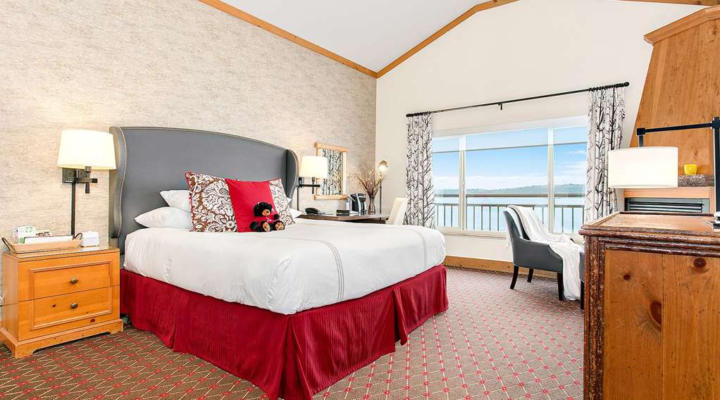 The Edgewater Hotel - photo 19