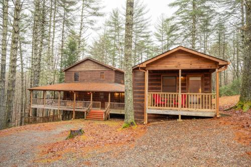 Storybook Hideaway Pet Friendly Toccoa River in Blue Ridge, United States