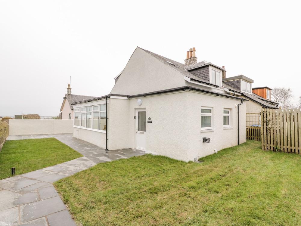 Meadowbank — Girvan