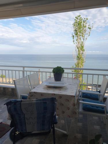 House Thalassa — 4-Star Luxury Hotel in Peraia, Greece