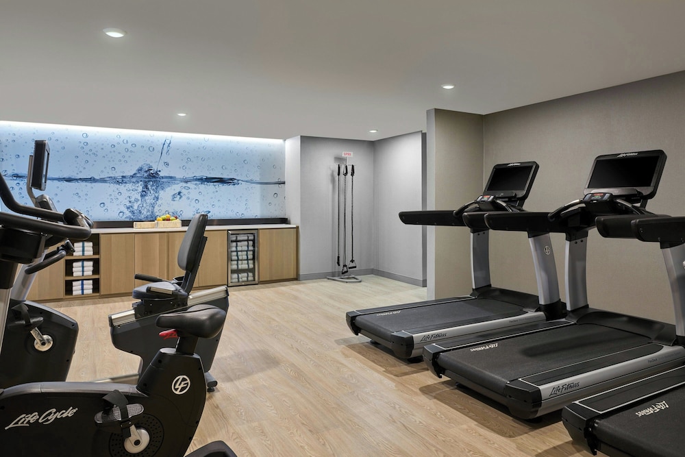 Delta Hotels by Marriott Muskegon Convention Center - photo 25
