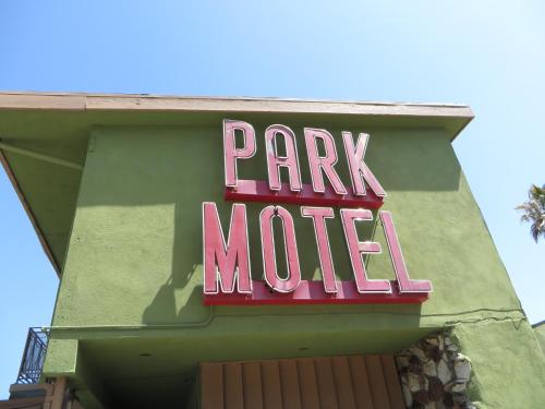 Day N Night Inn - photo 12