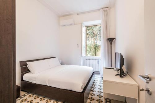 iFlat Mid Century Modern Vatican Apartment — 4-Star Luxury Hotel in Rome, Italy