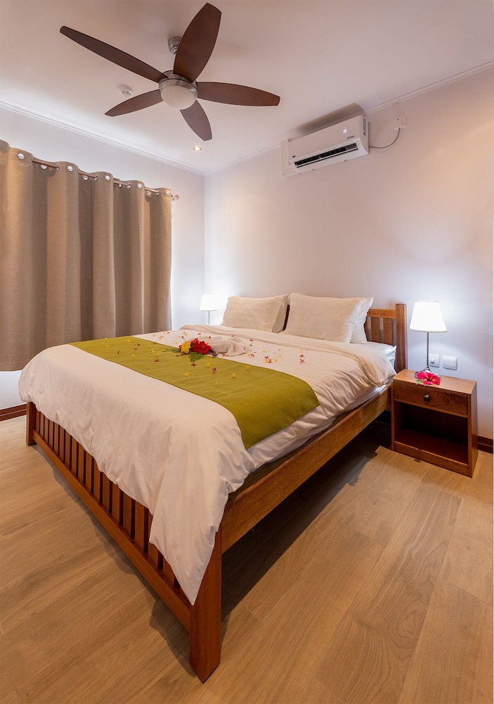CRYSTAL SHORES Self Catering Apartments Beau Vallon Seychelles — 4-Star Luxury Hotel in Beau Vallon, Seychelles