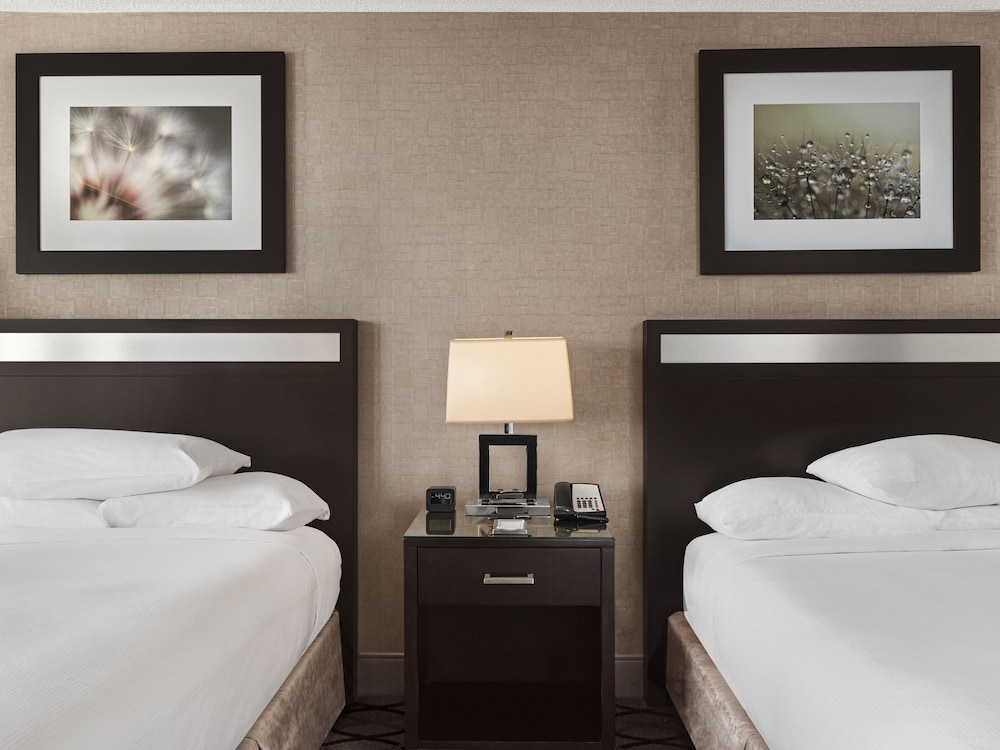 DoubleTree by Hilton Newark Penn Station - photo 30