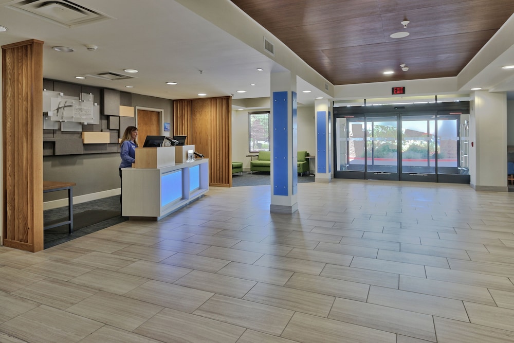 Holiday Inn Express & Suites Albuquerque Historic Old Town by IHG - photo 69