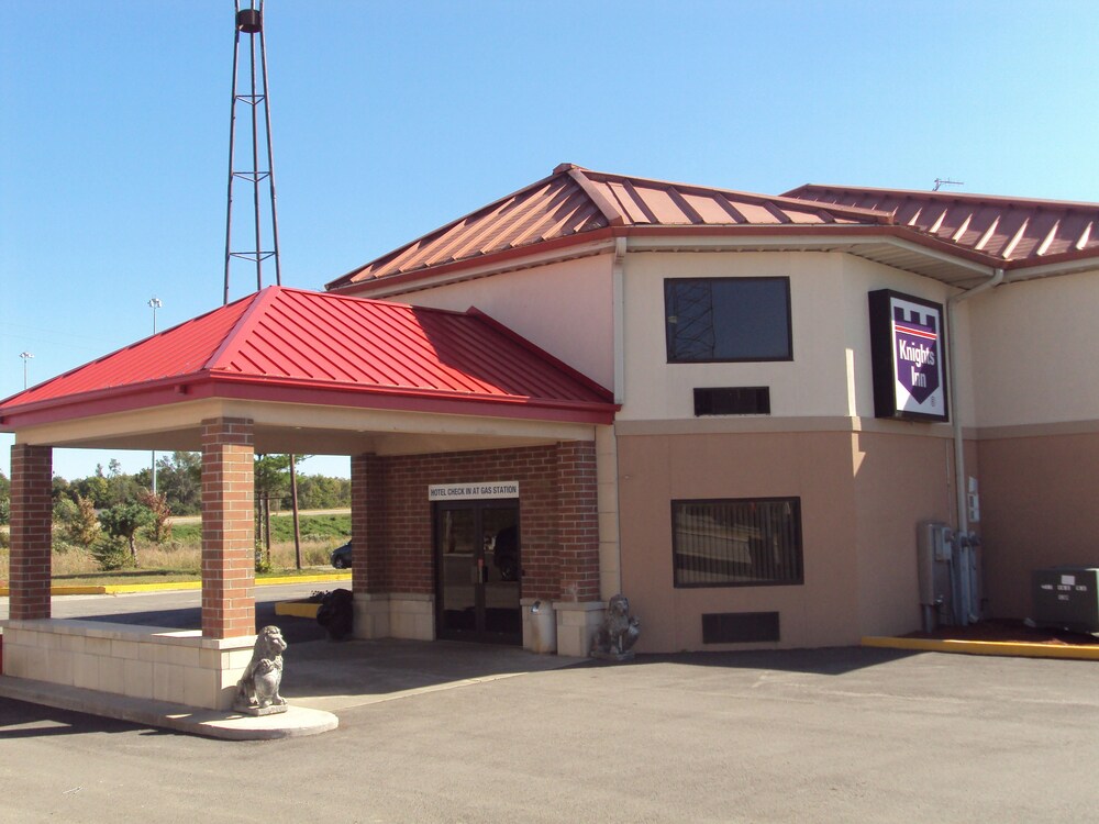 Knights Inn Wilmington in Wilmington, United States
