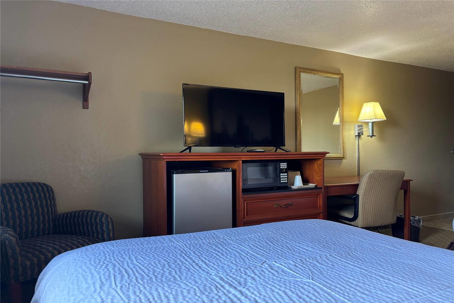 Super 8 by Wyndham Pontiac - photo 19