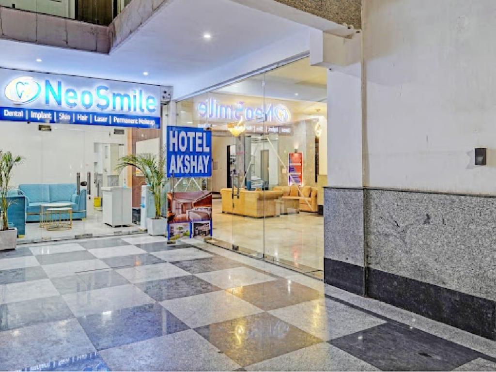 Akshay Hotel Near Medanta Hospital