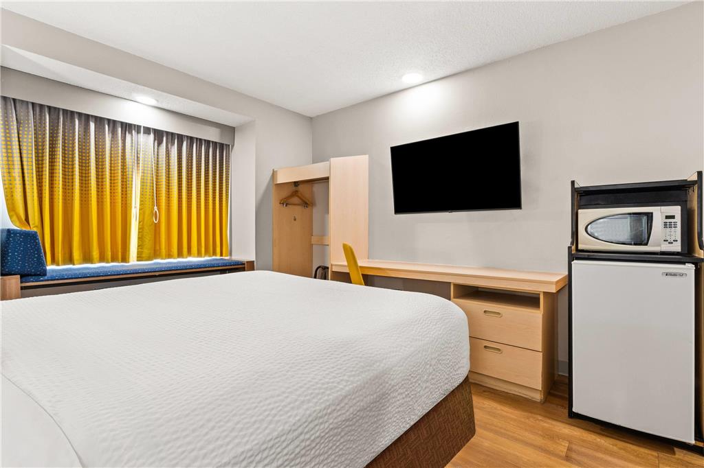 Microtel Inn & Suites by Wyndham Salisbury - photo 17