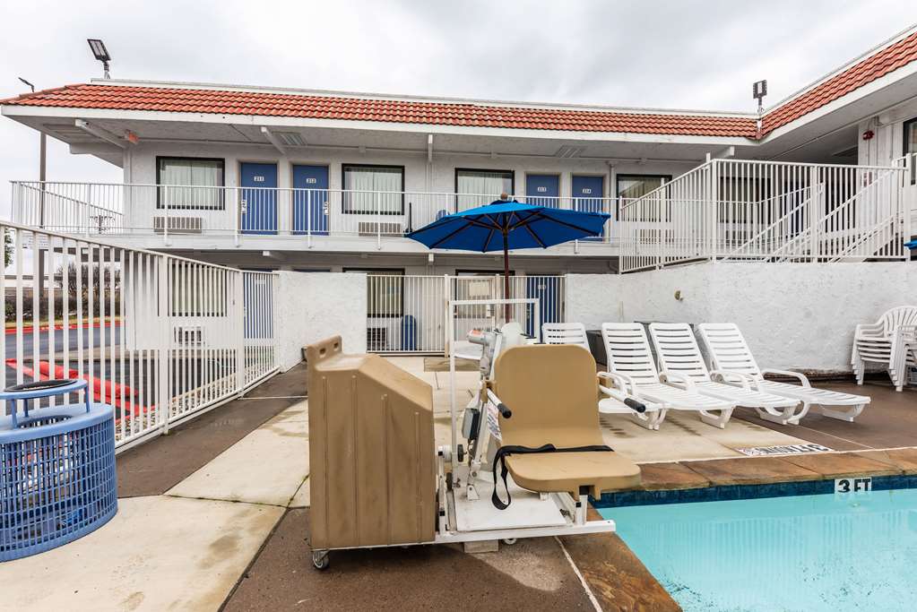 Motel 6 North Richland Hills TX - photo 11