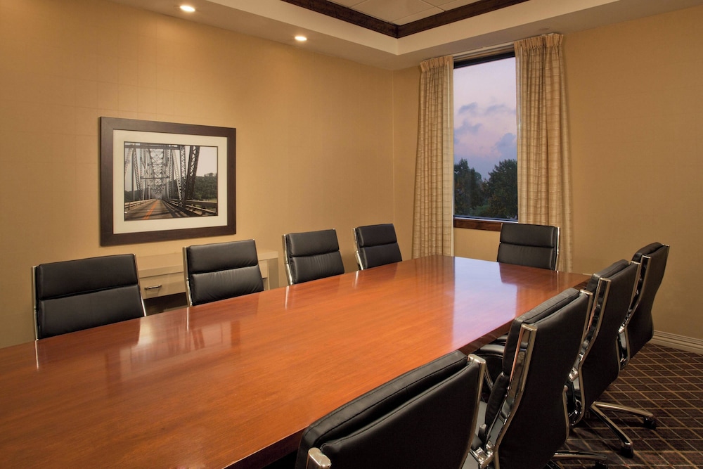 Sheraton Louisville Riverside by Marriott - photo 31