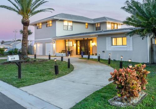 Tiki Blue South Great Beach Getaway For 6 10 — hotel in Satellite Beach