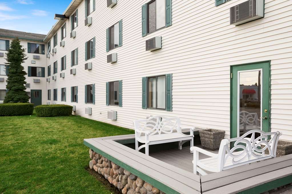 Super 8 by Wyndham Coeur d'Alene - photo 2