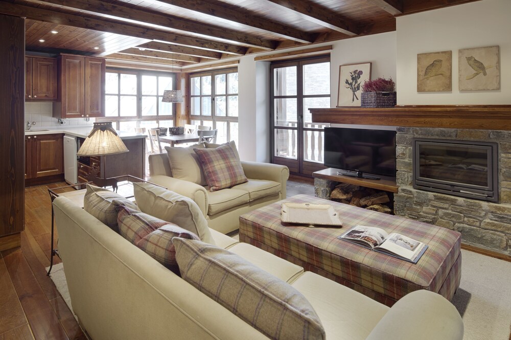 Comalada Val de Ruda by Totiaran — 4-Star Luxury Hotel in Vielha, Spain