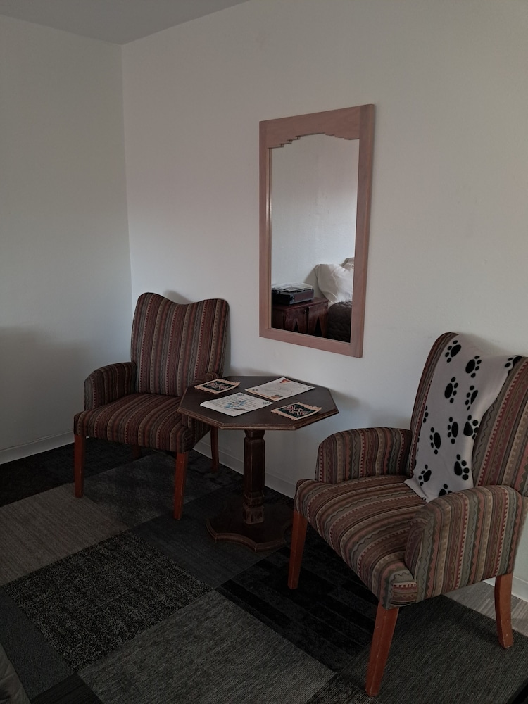 Southwest Motel - photo 19