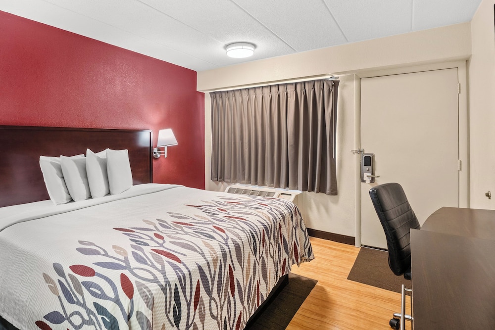 Red Roof Inn Lansing East MSU - photo 16