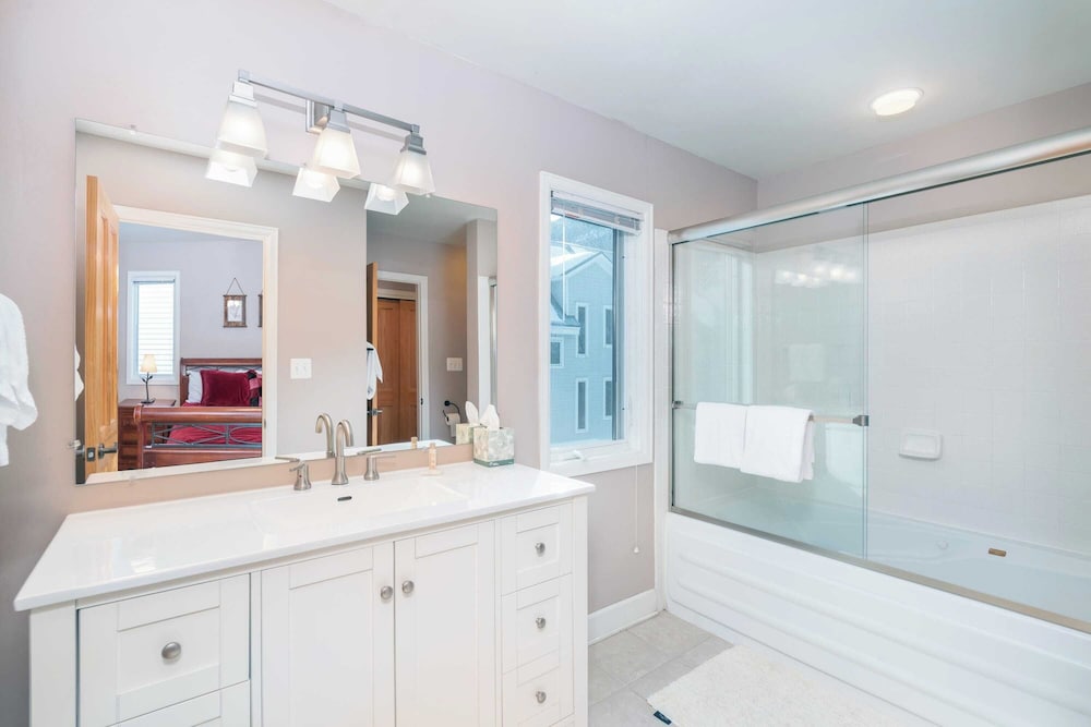 Bachman Village 14 by Avantstay Close To Town & The Slopes w Hot Tub Permit#12038 - photo 11