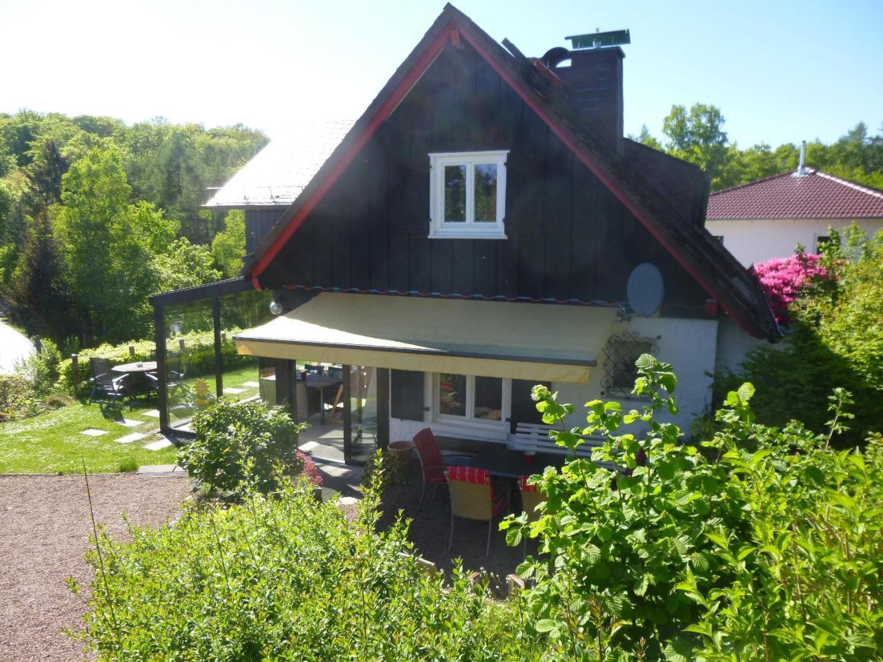 Panoramaferienhaus Sorpesee 120qm — hotel in Sundern