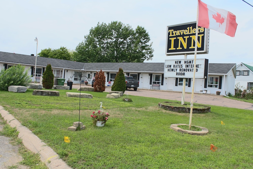 Travellers Inn Pembroke in Pembroke, Canada