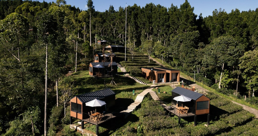 Bobocabin Dieng Pass Batang in Wonosobo, Indonesia