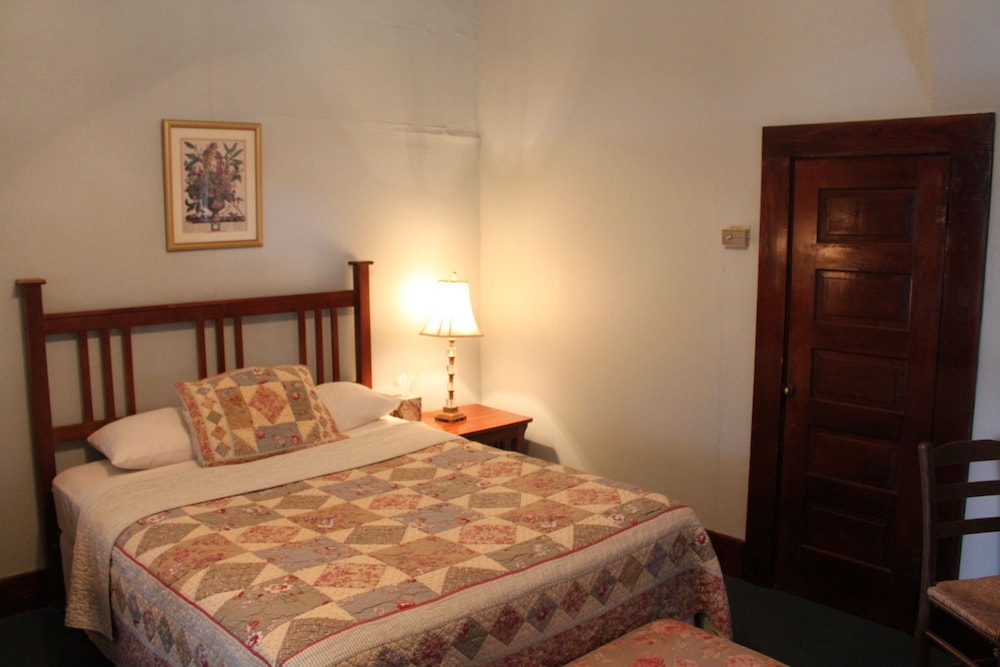The Hotel Limpia - photo 22