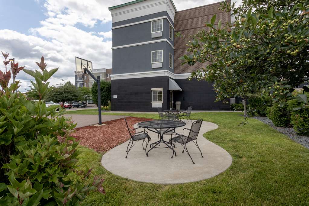 GrandStay Hotel and Conference - photo 18