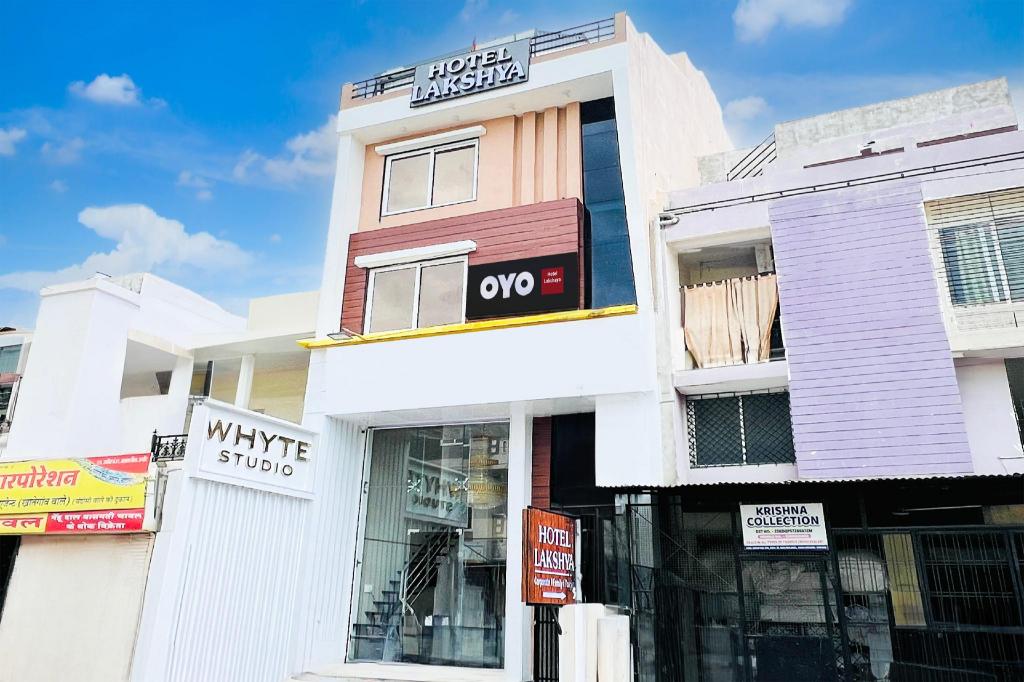 Hotel O Lakshya - last minute hotel in Indore
