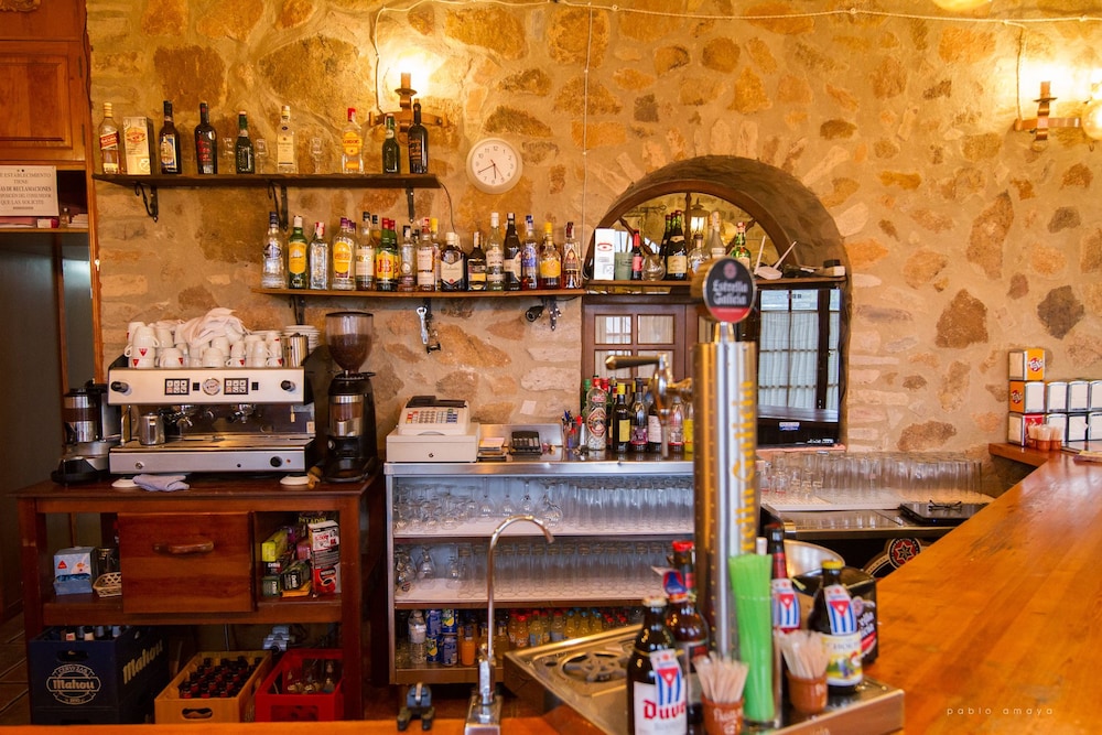 Hotel Rural Las Navas — hotel in La Morera De Montsant