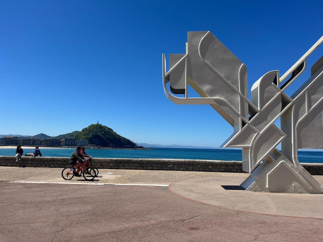 Sagues Beach Apartment — 4-Star Luxury Hotel in San Sebastian, Spain
