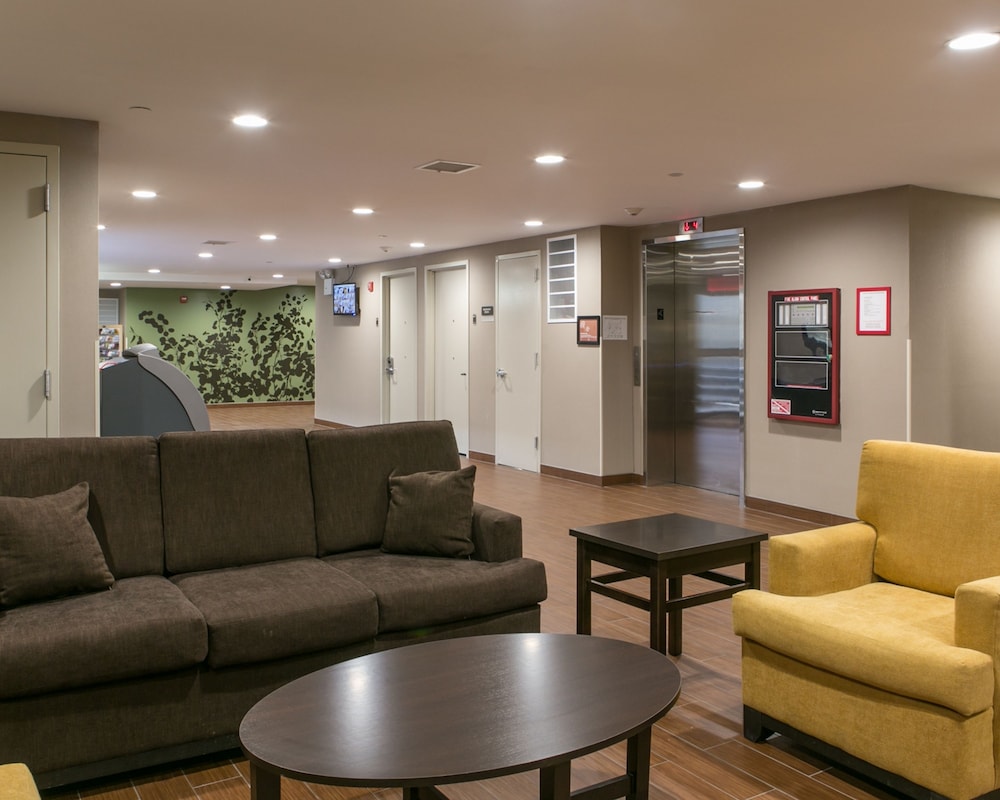 Days Inn by Wyndham Brooklyn Borough Park - photo 4